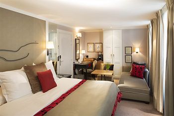 A La Villa Madame in Paris